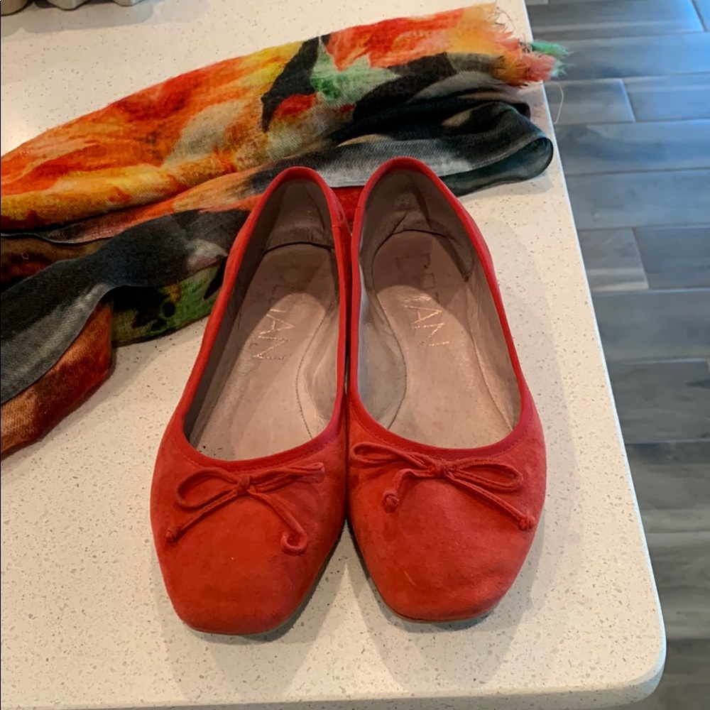 Women's Red Ballet Flats - Picture 2 of 12